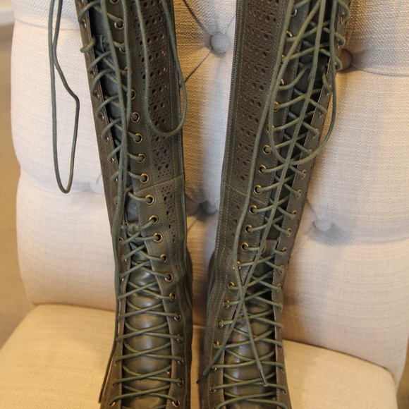Jeffrey Campbell Rilla Boots in Moss Green - Picture 3 of 8